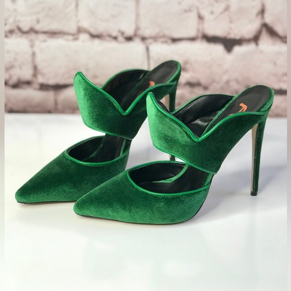 FJ5 Shoes - NEW WICKED FJ5 Green Velour Pointed Toe Open Back 5 inch Stiletto Size 7 pumps